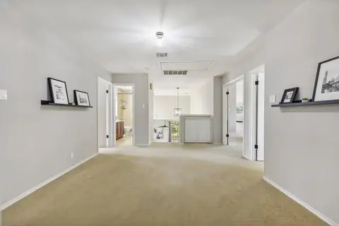 Upstairs landing area great for a game of Twister!