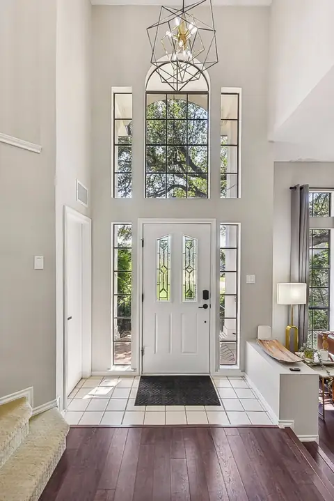 Grand entrance Foyer with stunning dimmable lighting to cater to your mood