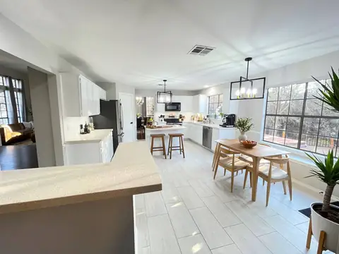 Light bright open kitchen!