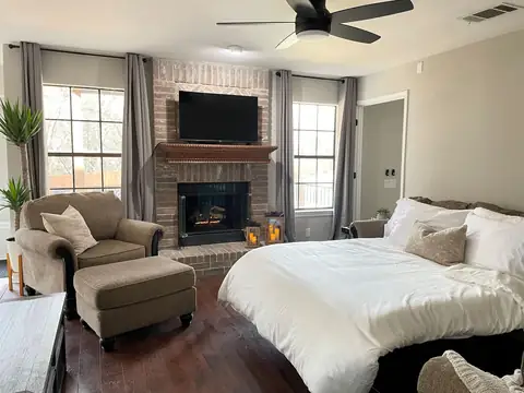 Fireplace Room pullout bed
