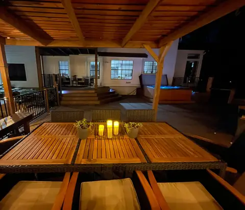 Dining Alfresco for 12 under the stars
